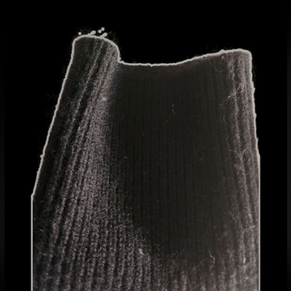 Vince Black Cashmere Sweater size S - Picture 7 of 7